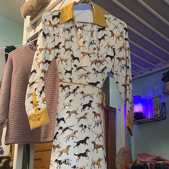 Anthropologie Dresses & Skirts - Anthropologie Dog Print Long Sleeve Dress - White and Gold